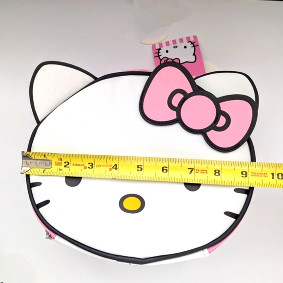 Hello Kitty Bundle - Tumbler, Lunch Bag and Jelly Sandals - Picture 3 of 16